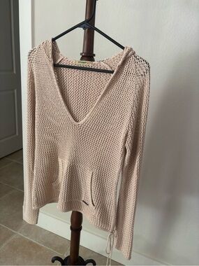 Stamp 10 Open-Knit V-Neck Hooded Sweater